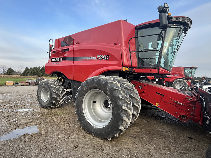 2017 CASE IH 7240 AXIAL FLOW COMBINE